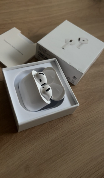 Airpods 4